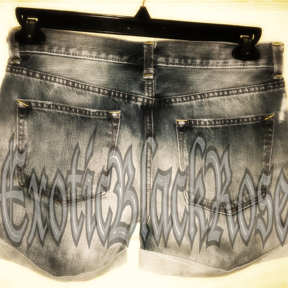 Gap short 9